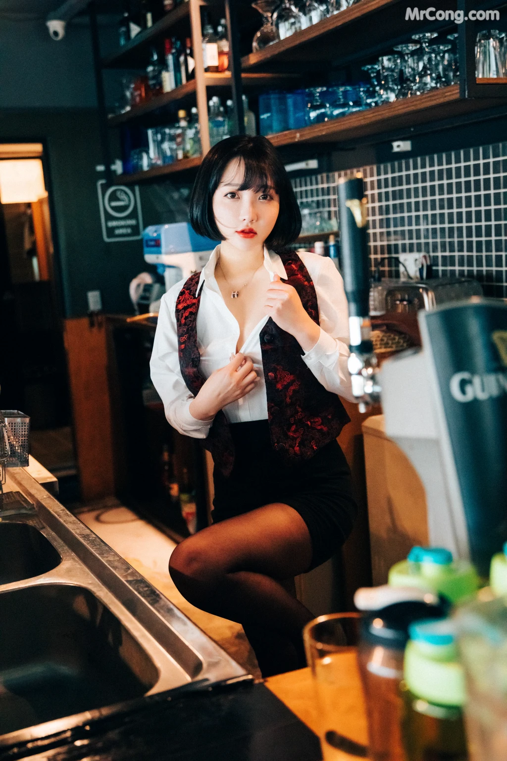 [Loozy] Son Ye-Eun (손예은): Tainted Love Bar (126 photos) – Page 10