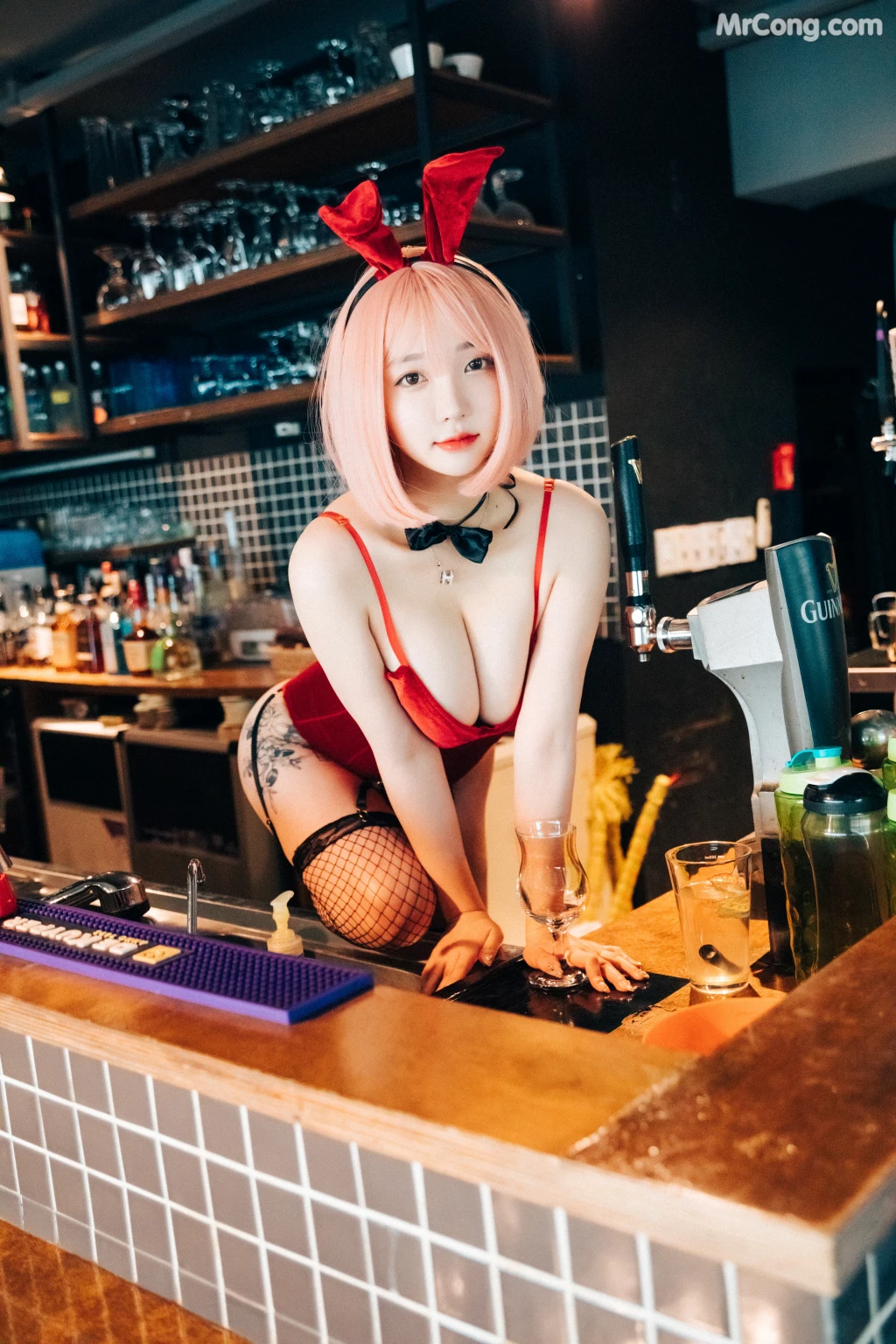 [Loozy] Son Ye-Eun (손예은): Tainted Love Bar (126 photos) – Page 10