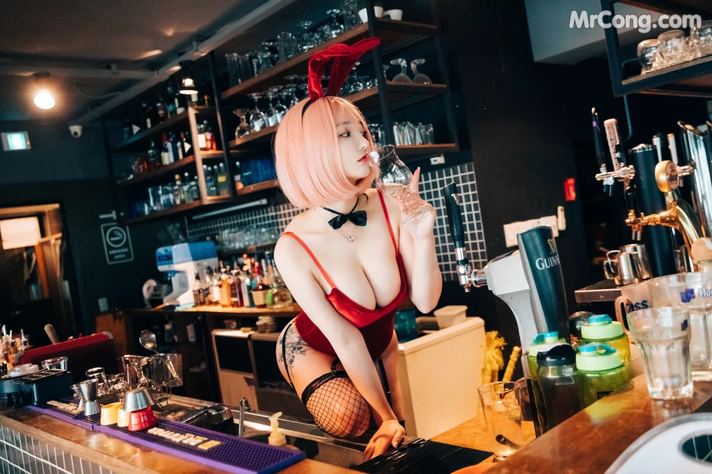 [Loozy] Son Ye-Eun (손예은): Tainted Love Bar (126 photos) – Page 10