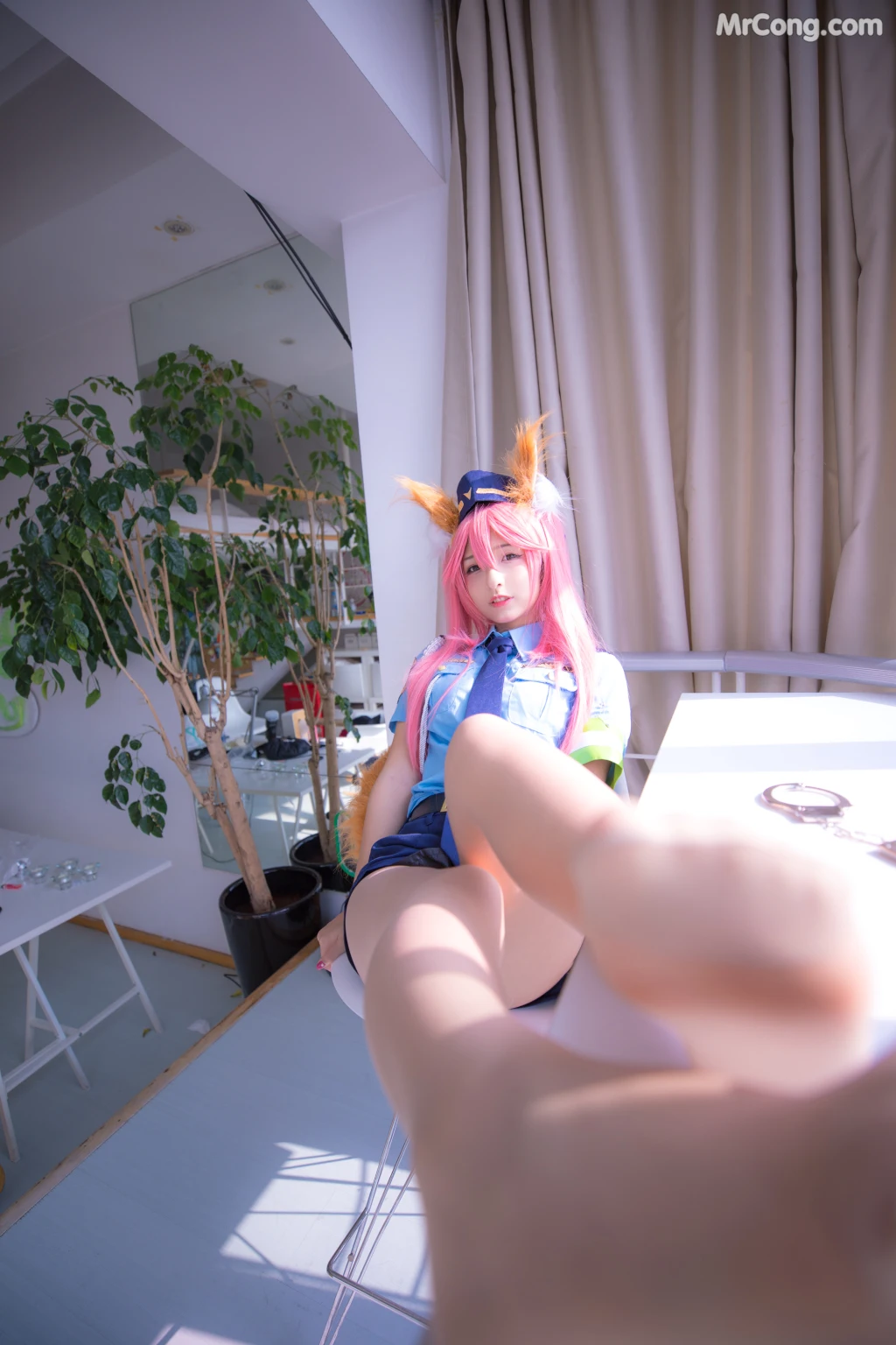 Coser@神楽坂真冬 Vol.009: 後で逮捕してもいい？ (150 photos) – Page 2