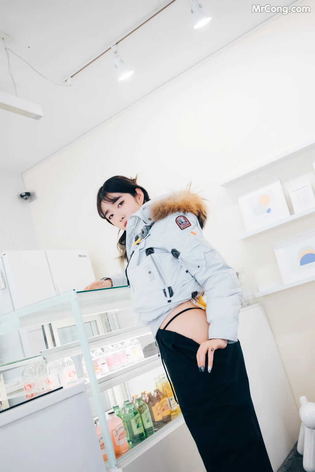 [Loozy] Sonson (손손): Nude Apron (110 photos)
