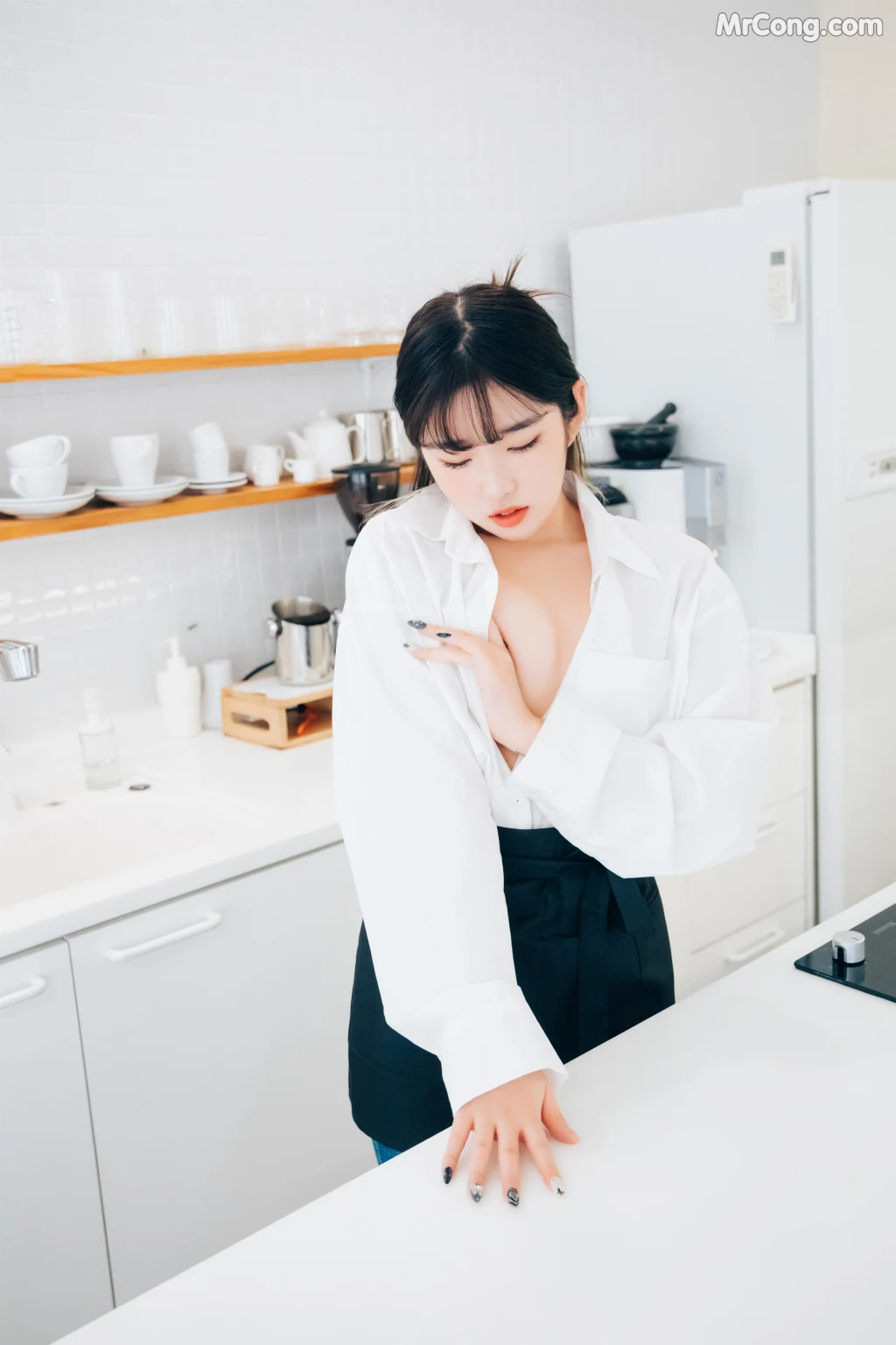 [Loozy] Sonson (손손): Nude Apron (110 photos)