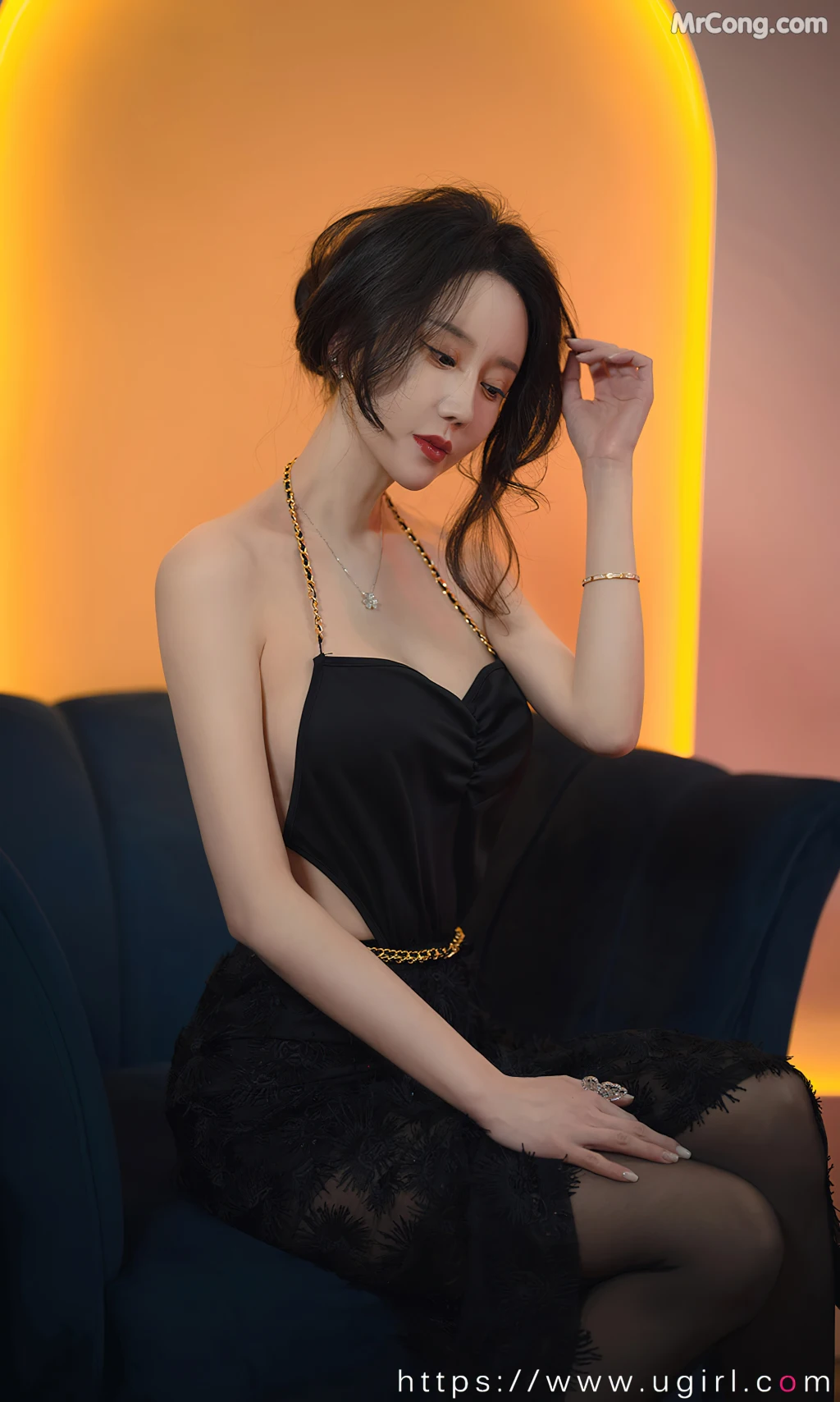 UGIRLS – Ai You Wu App No.2355: Xin Ling (欣凌) (35 photos)