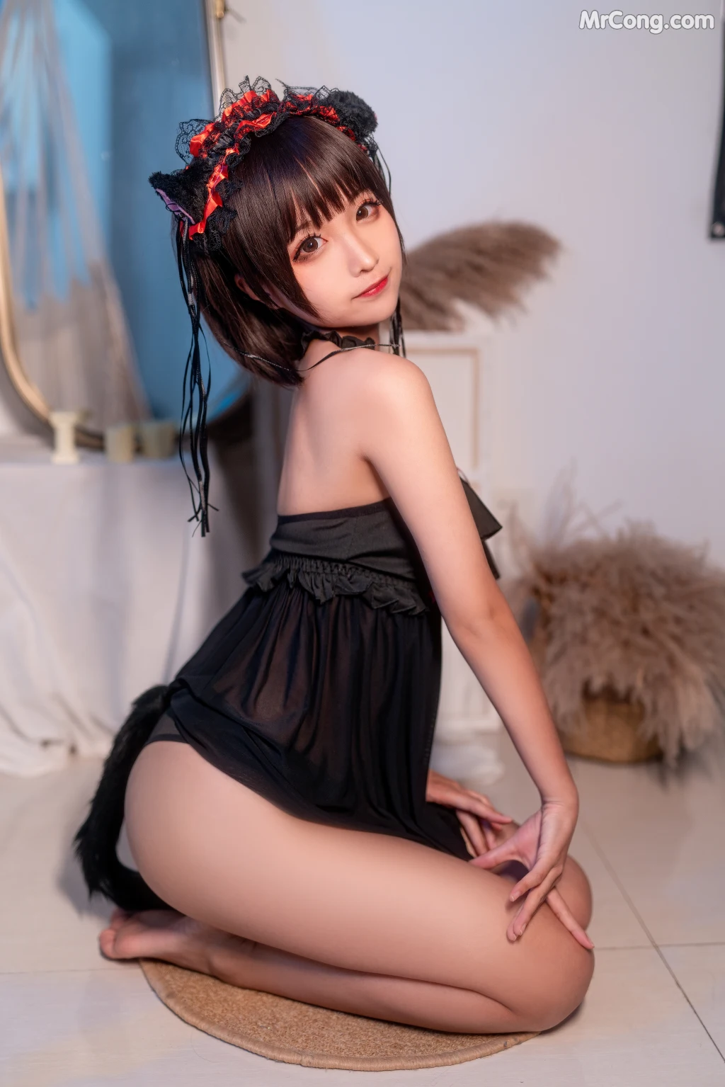 Coser@蠢沫沫 (chunmomo) Vol.053: 黑睡裙 (40 photos)
