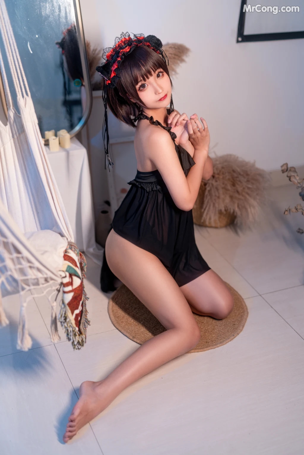 Coser@蠢沫沫 (chunmomo) Vol.053: 黑睡裙 (40 photos) – Page 4