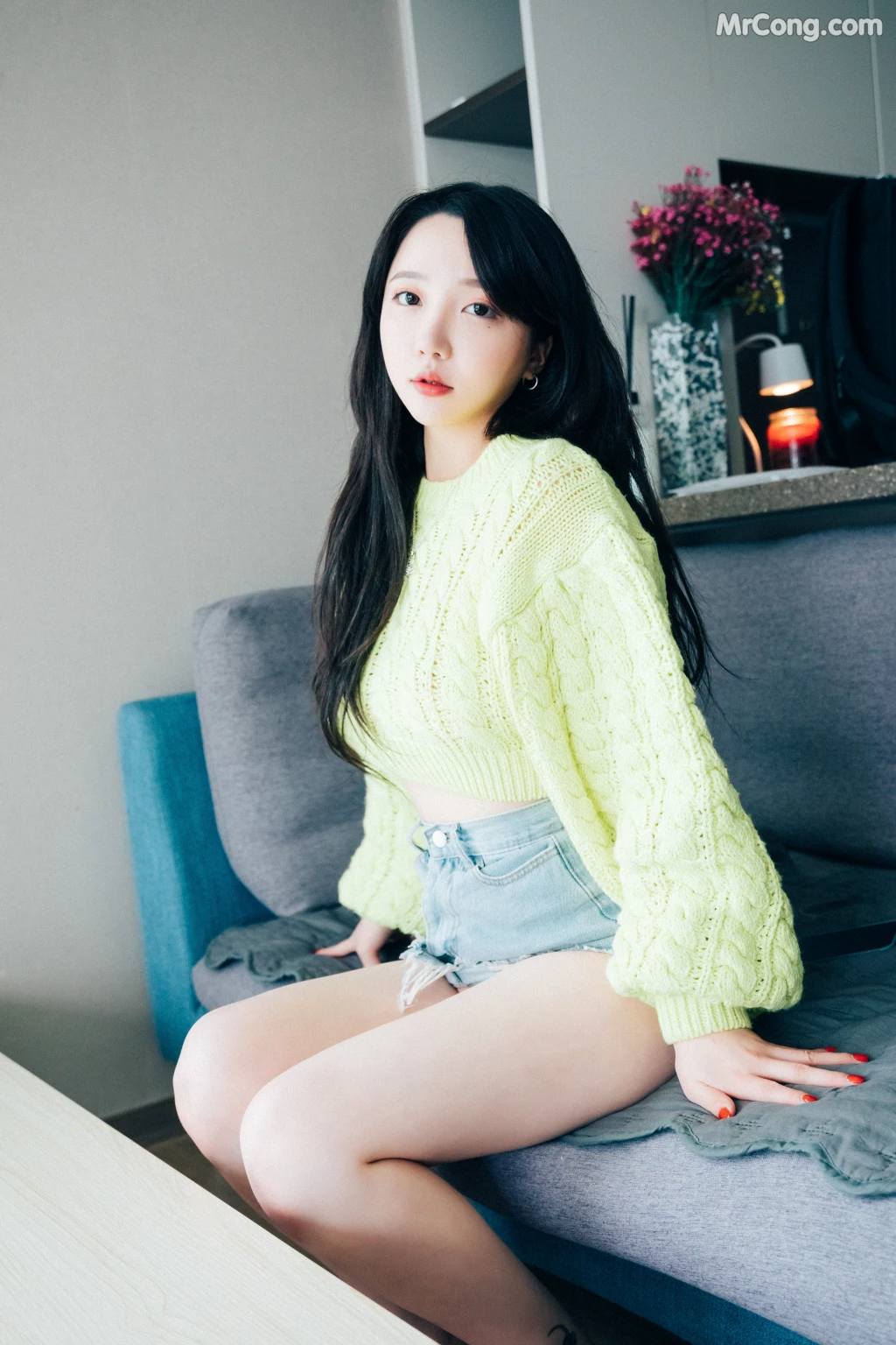 [Loozy] Son Ye-Eun (손예은): Travel Partner (122 photos)