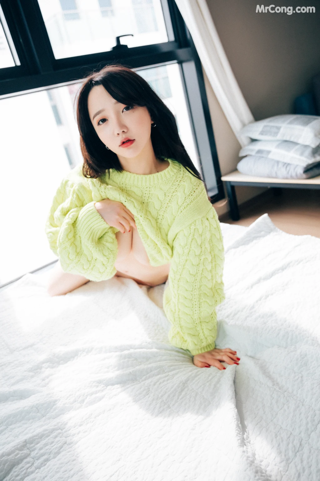 [Loozy] Son Ye-Eun (손예은): Travel Partner (122 photos) – Page 3