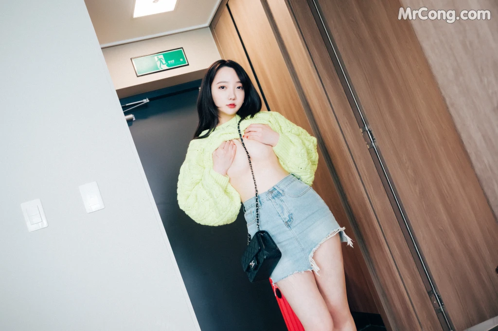 [Loozy] Son Ye-Eun (손예은): Travel Partner (122 photos) – Page 4