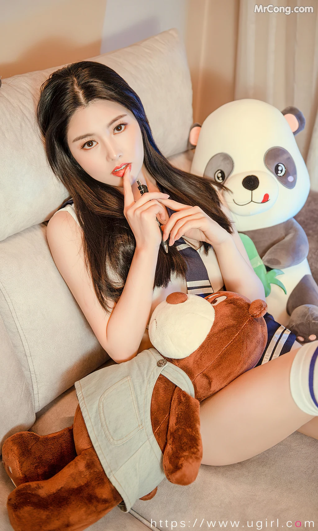 UGIRLS – Ai You Wu App No.2361: Selena (娜露) (35 photos)