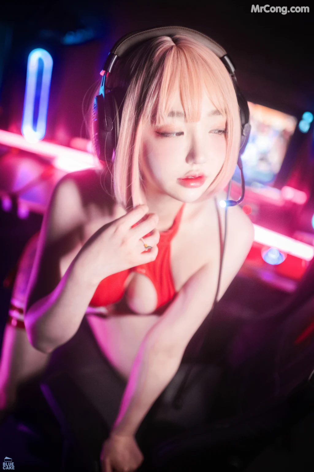 [BLUECAKE] Son Ye-Eun (손예은): Code 002 Mini (88 photos) – Page 2