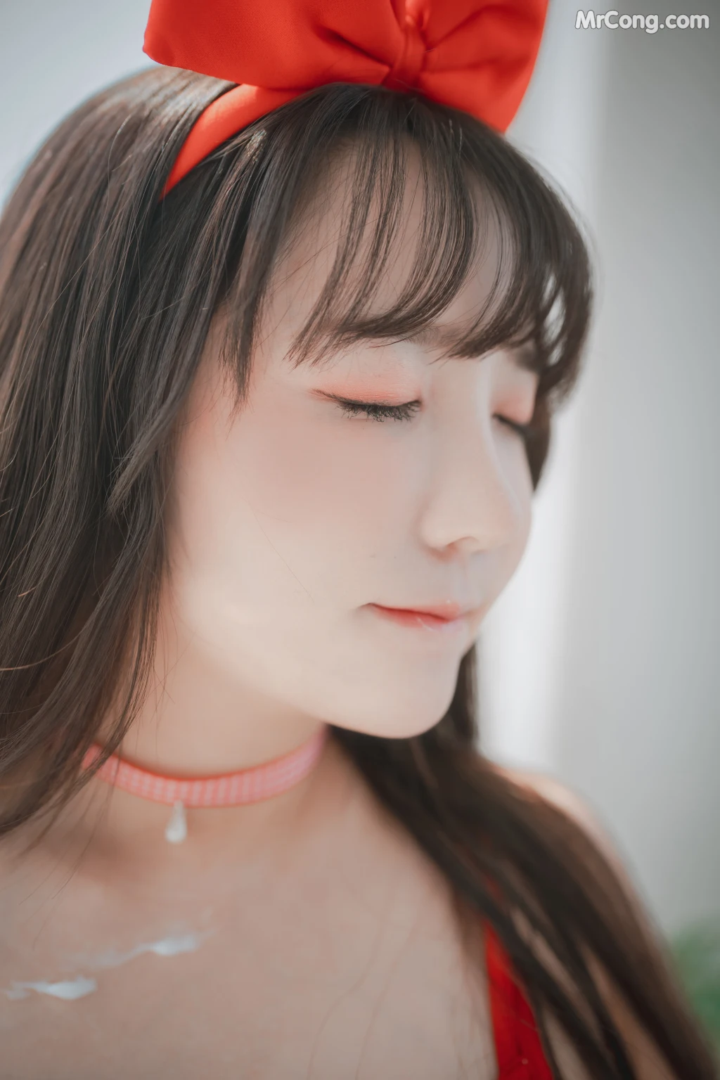DJAWA Photo – Son Ye-Eun (손예은): “Strawbeery Girl” (152 photos)