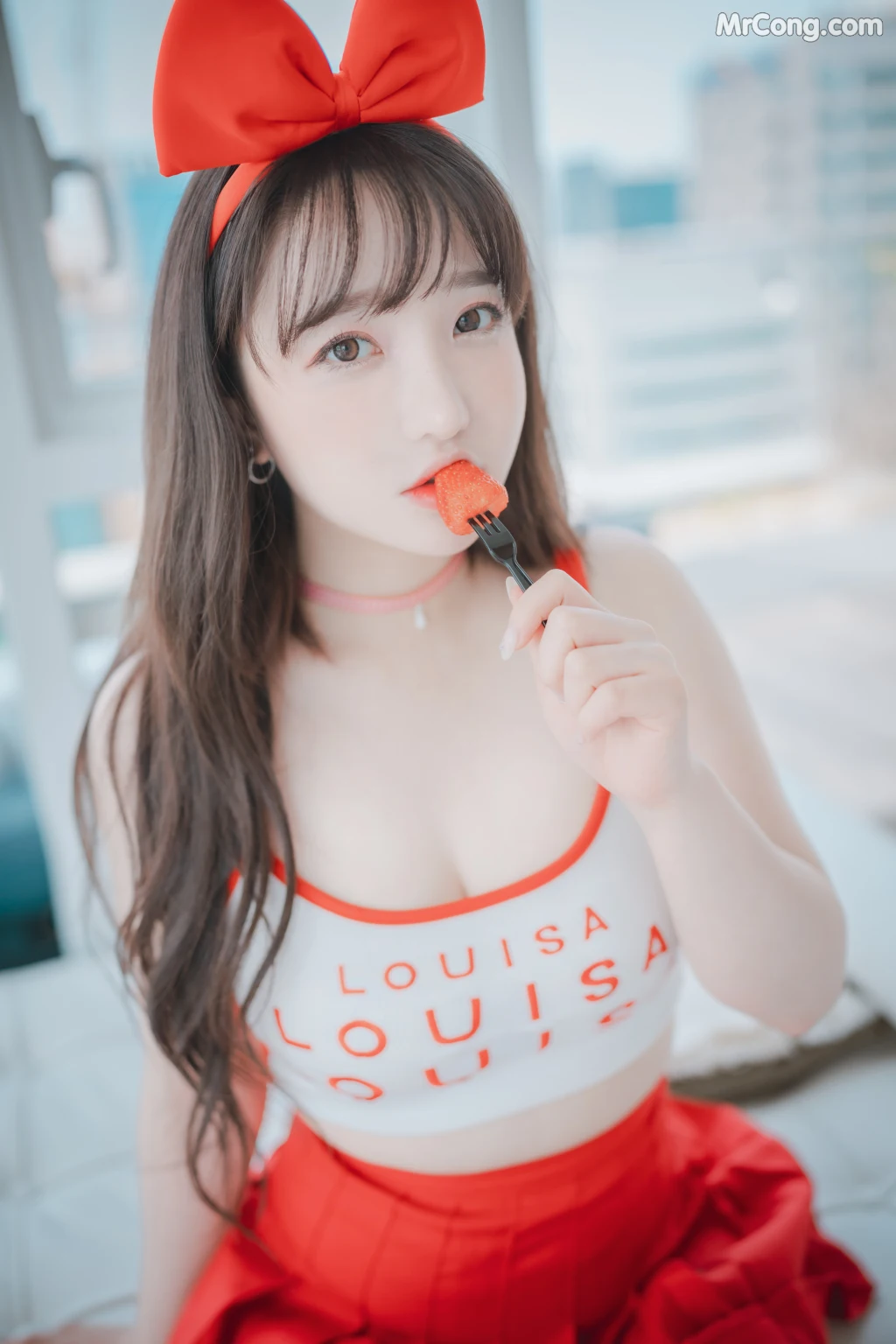 DJAWA Photo – Son Ye-Eun (손예은): “Strawbeery Girl” (152 photos)