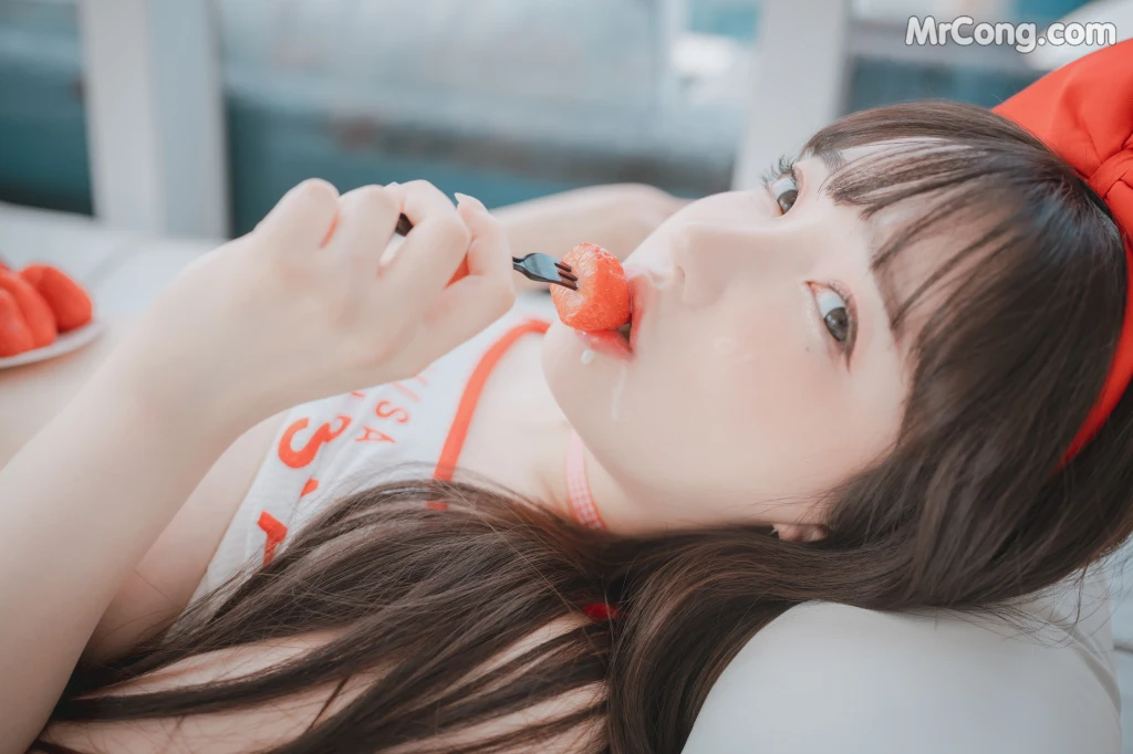 DJAWA Photo – Son Ye-Eun (손예은): “Strawbeery Girl” (152 photos) – Page 7