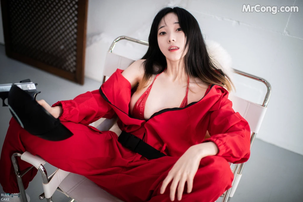 [BLUECAKE] Bambi (밤비) & Son Ye-Eun (손예은): Play Game (124 photos) – Page 2