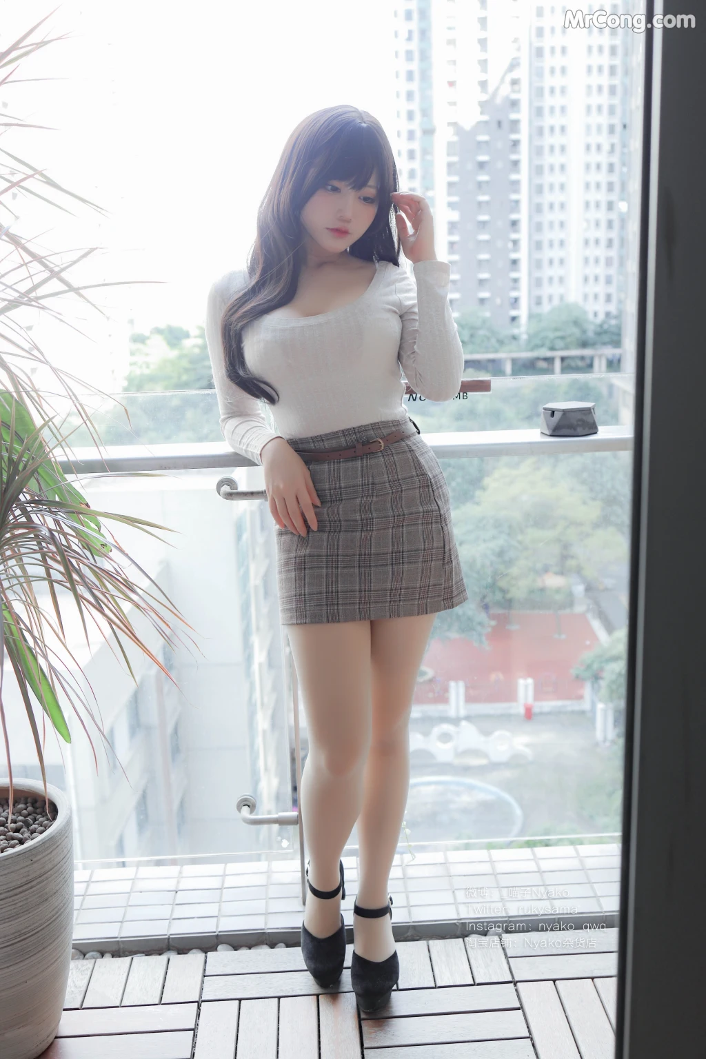 Coser@Nyako喵子: 人妻本 (87 photos + 1 video)