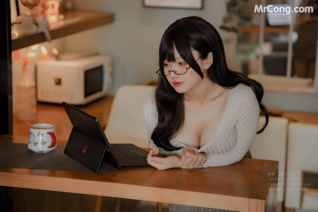 Coser@Nyako喵子: 人妻本 (87 photos + 1 video) – Page 4