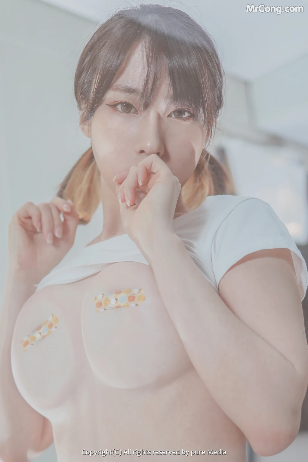 Pure Media Vol.103: Uhye (이유혜) (103 photos)