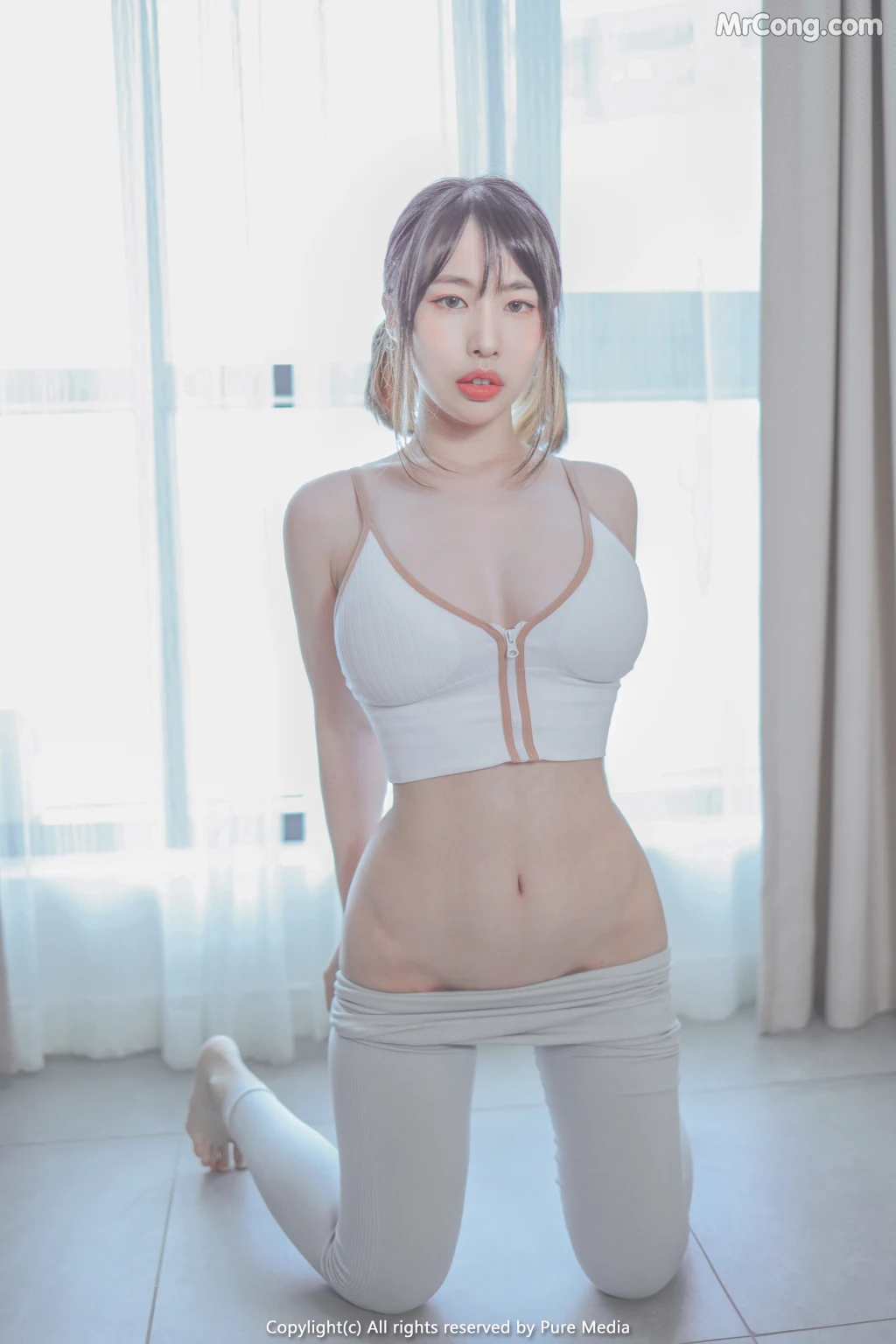 Pure Media Vol.103: Uhye (이유혜) (103 photos) – Page 2
