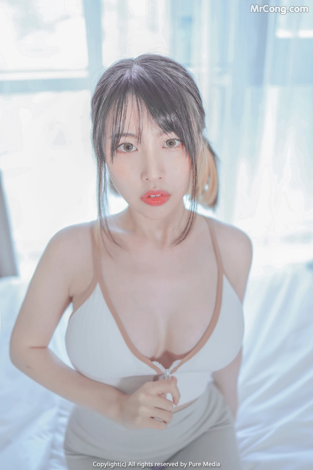 Pure Media Vol.103: Uhye (이유혜) (103 photos) – Page 2