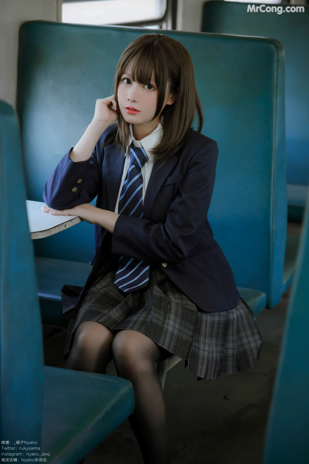 Coser@Nyako喵子: 火车JK制服 (80 photos + 1 video)