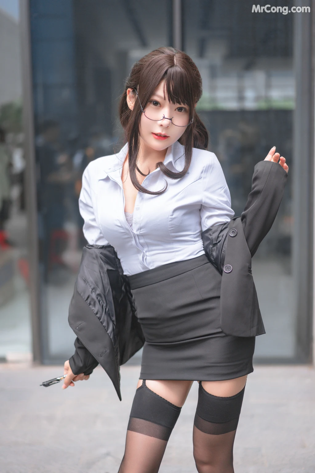 Coser@香草喵露露 No.038: 丝袜西装 (25 photos)