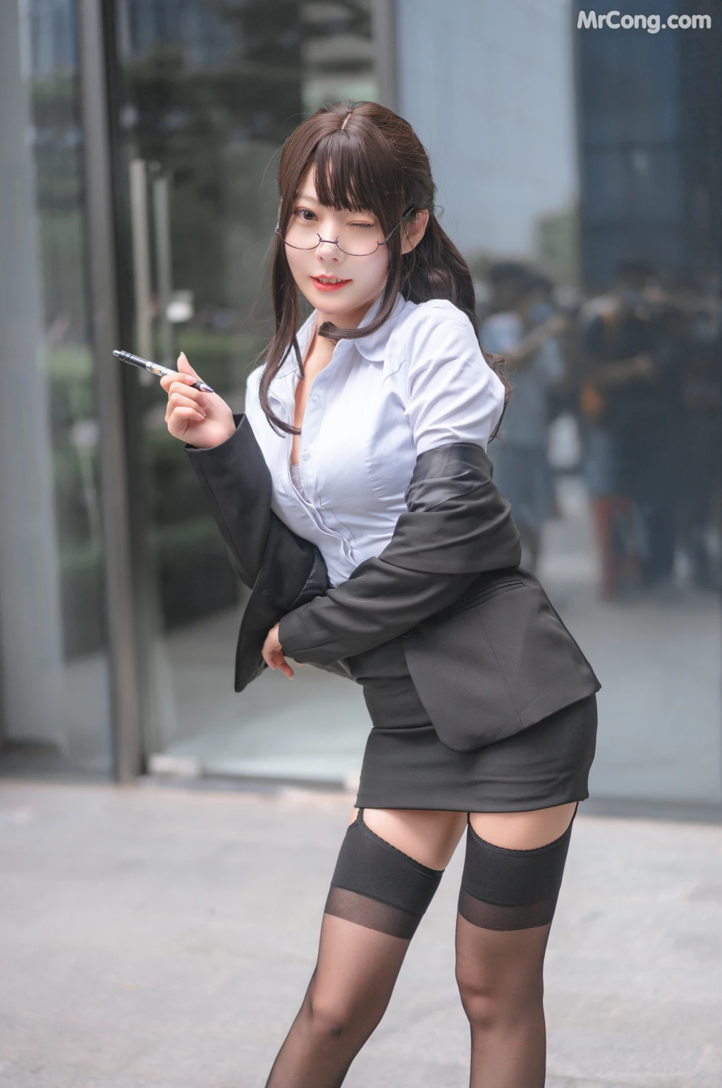 Coser@香草喵露露 No.038: 丝袜西装 (25 photos)