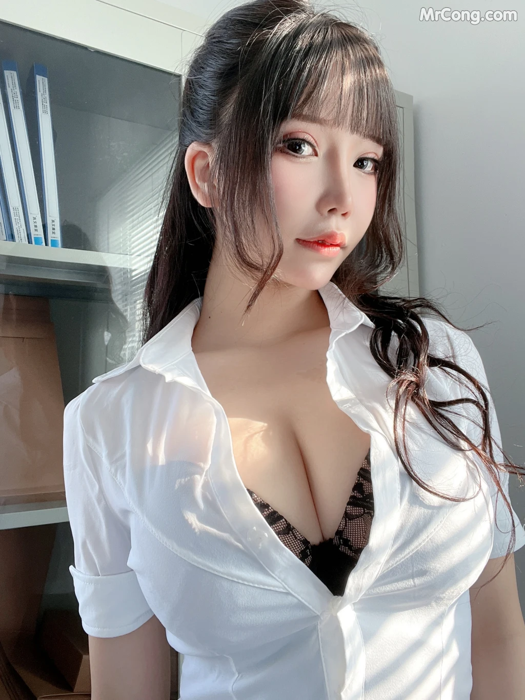 Coser@抱走莫子aa Vol.043: OL太太 (78 photos + 15 videos)
