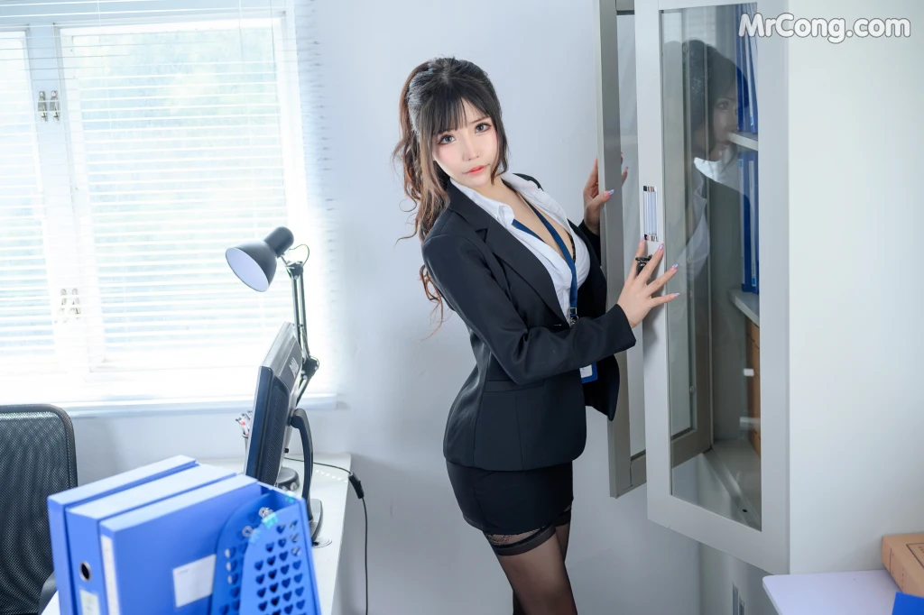Coser@抱走莫子aa Vol.043: OL太太 (78 photos + 15 videos) – Page 7