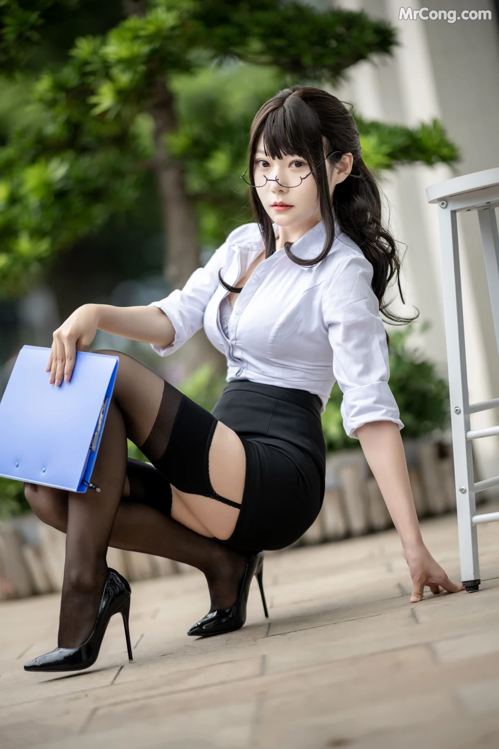 Coser@香草喵露露 No.038: 丝袜西装 (25 photos) – Page 2