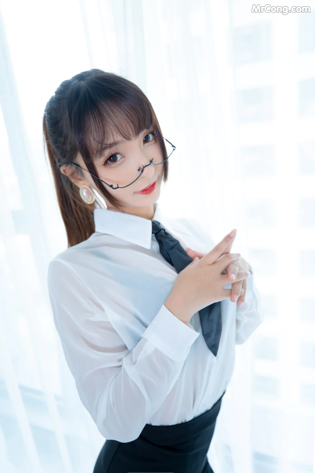 Coser@神楽坂真冬 Vol.029: 白色办公室 ホワイトオフィス (150 photos)