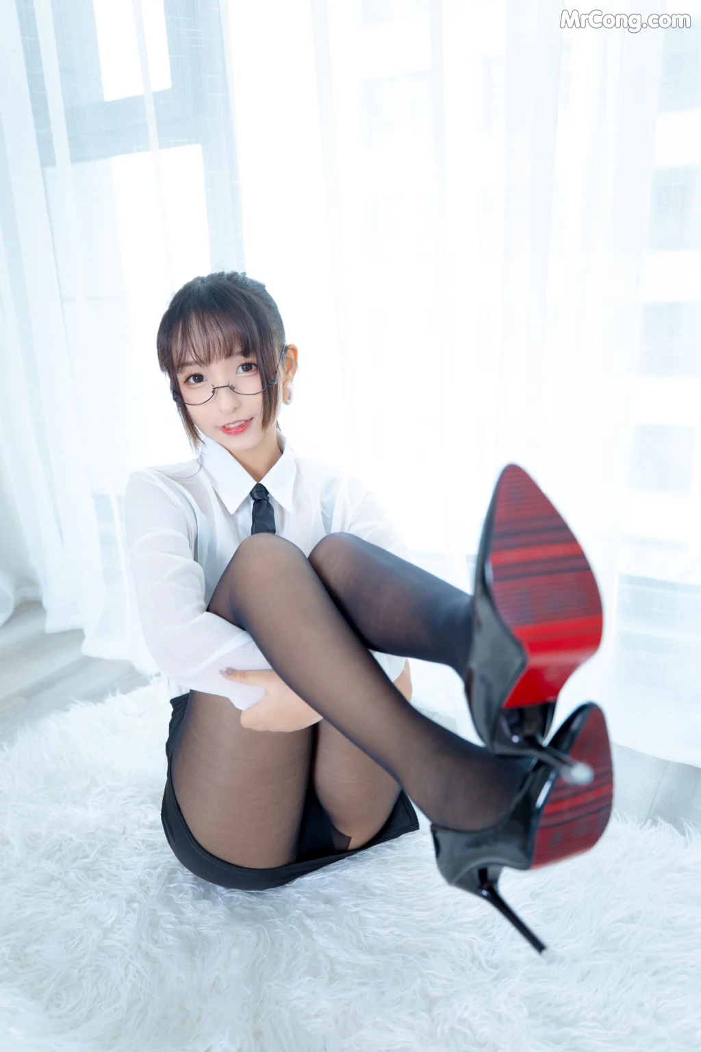 Coser@神楽坂真冬 Vol.029: 白色办公室 ホワイトオフィス (150 photos) – Page 3