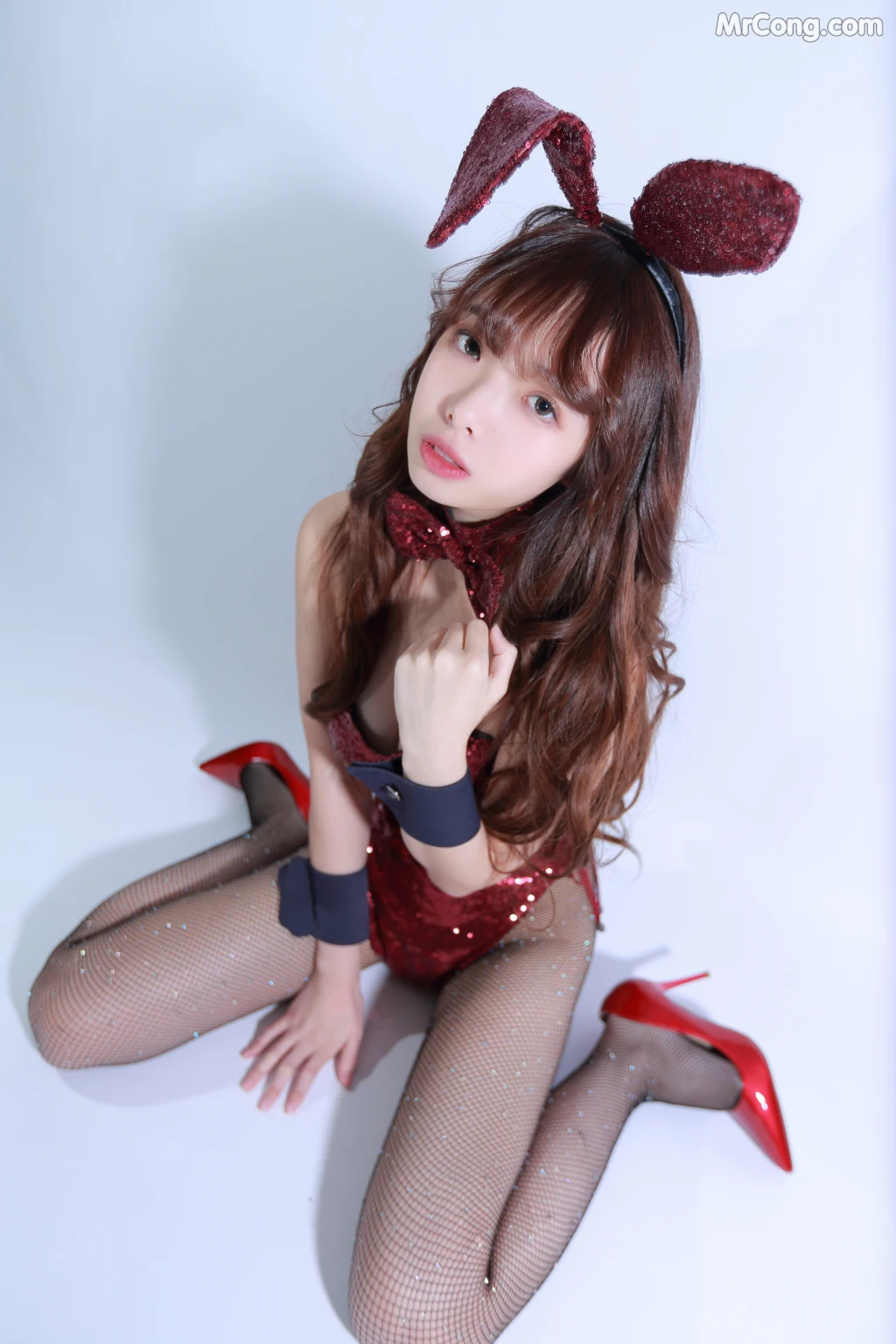 Coser@雯妹不讲道理 No.001: 元旦兔女郎 (5 photos)
