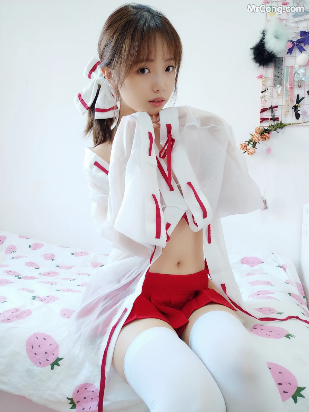 Coser@雯妹不讲道理 No.003: 自拍本 (1号本) (82 photos) – Page 3