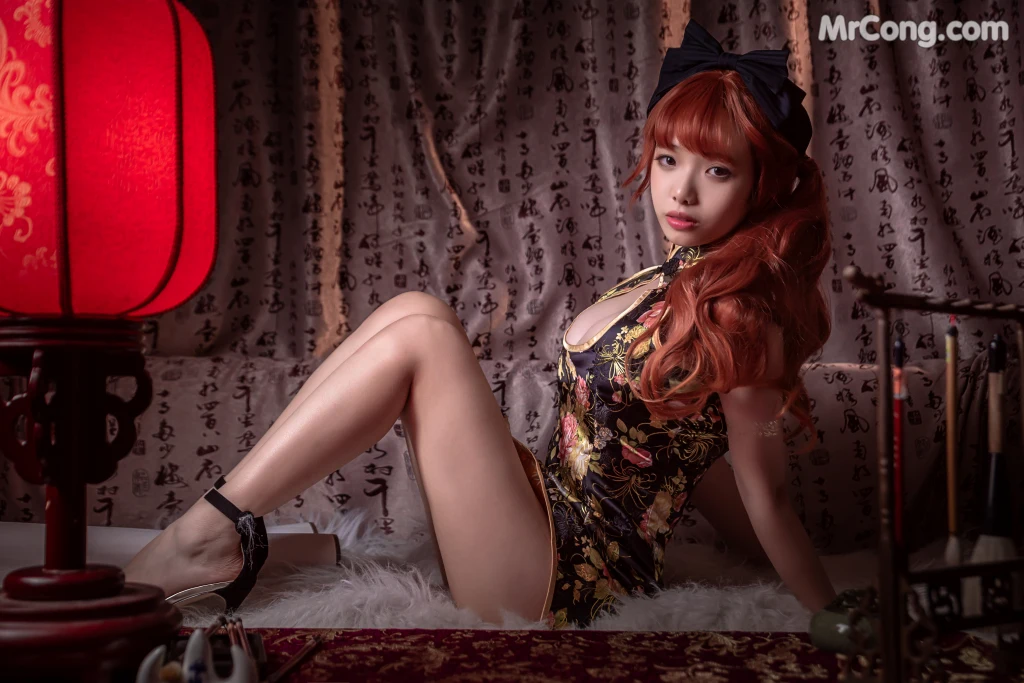 Coser@雯妹不讲道理 No.008: 低胸果足 (15 photos)