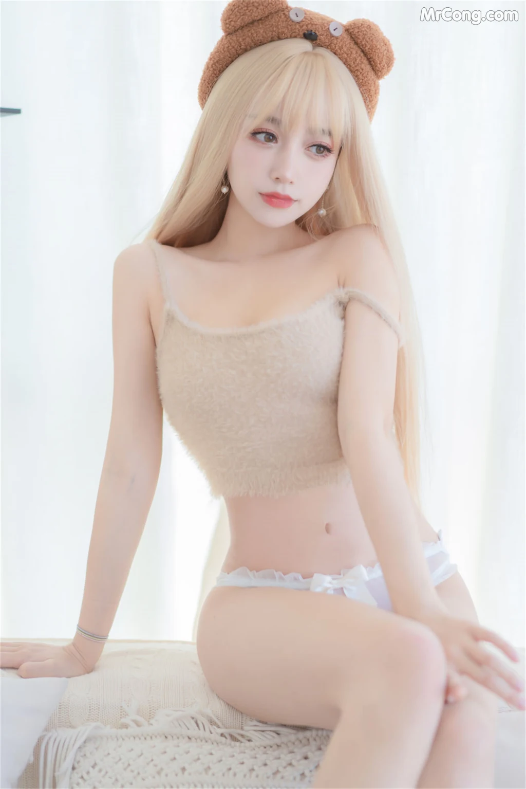 Coser@过期米线线喵 Vol.136: 小熊软糖 (66 photos)