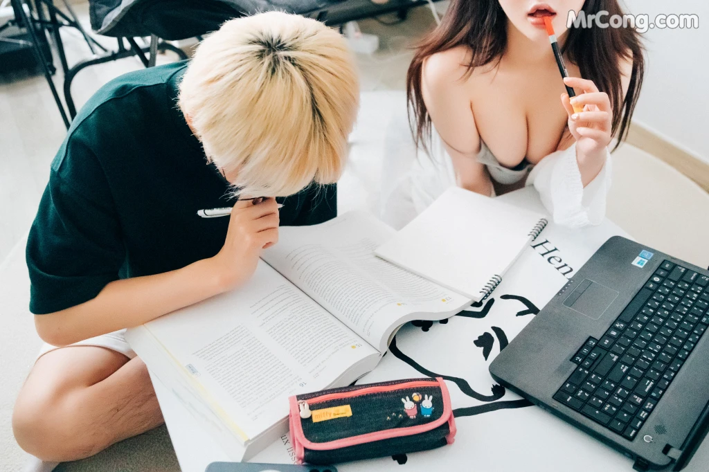 [Loozy] Son Ye-Eun (손예은): Private Tutor + S.Ver (144 photos)