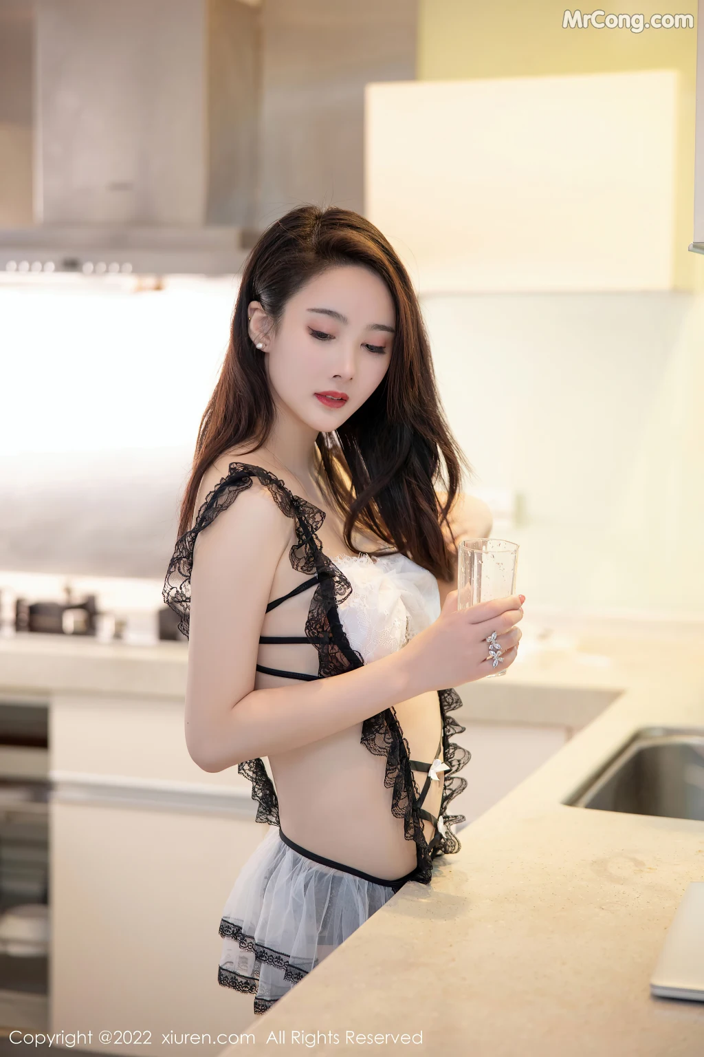 XIUREN No.5197: summer宝宝 (44 photos)