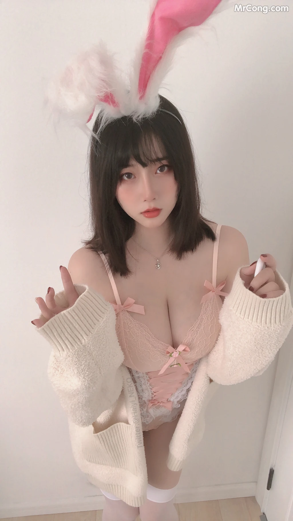 [Fantia] nyanya (一只废喵): Jul 2022 (55 photos + 1 video