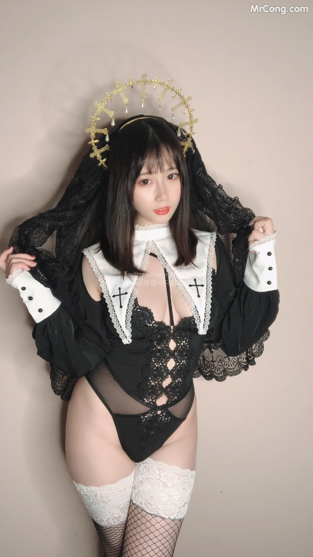 [Fantia] nyanya (一只废喵): Sept 2022 (35 photos)