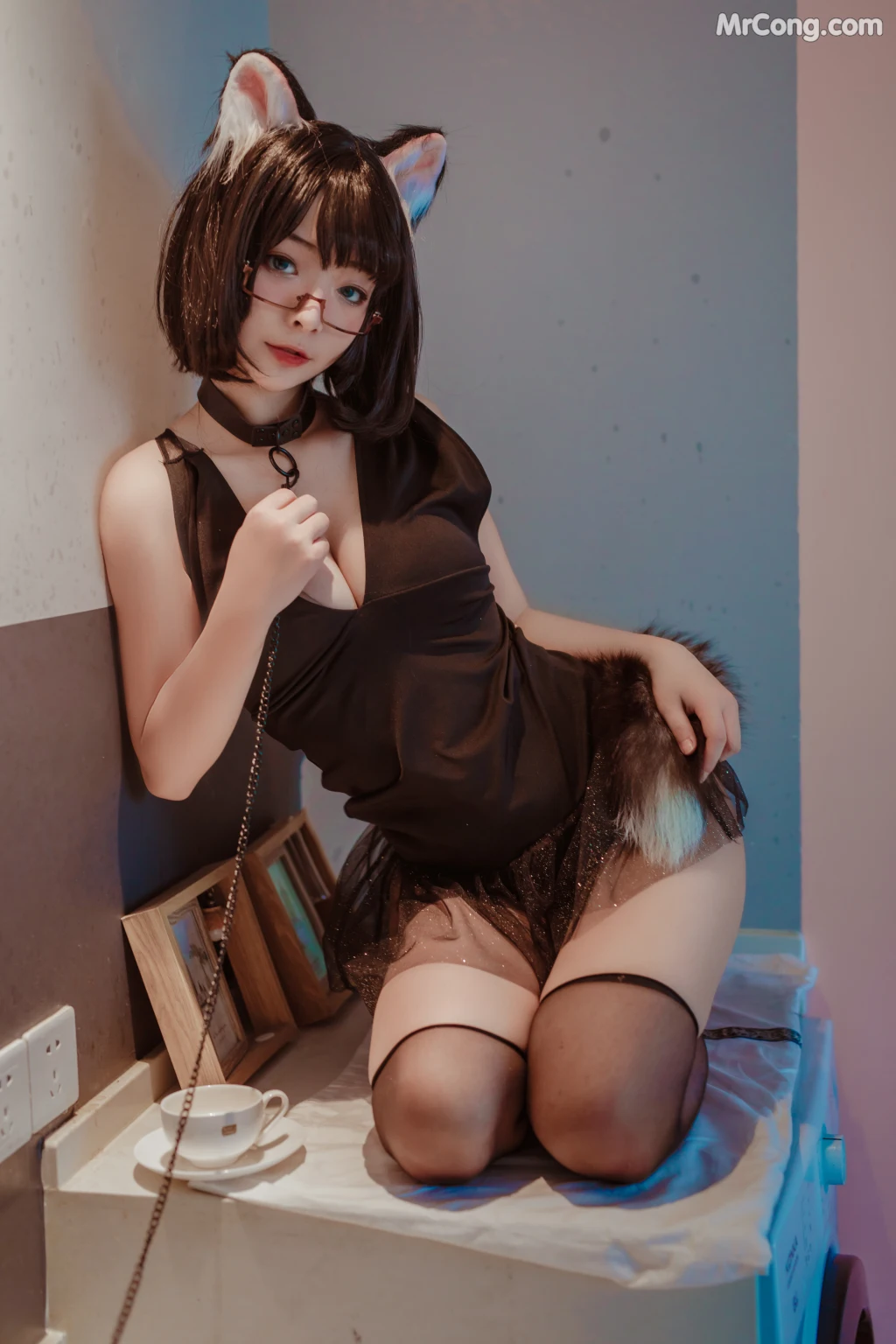 Coser@yuuhui玉汇 No.001: 猫猫头黑裙子 (10 photos)