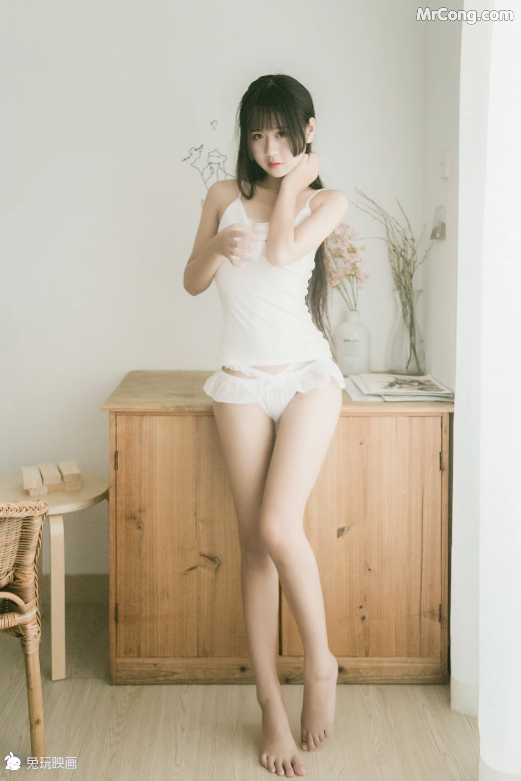Cosplay@兔玩映画 Vol.010: 小吊带 (34 photos)