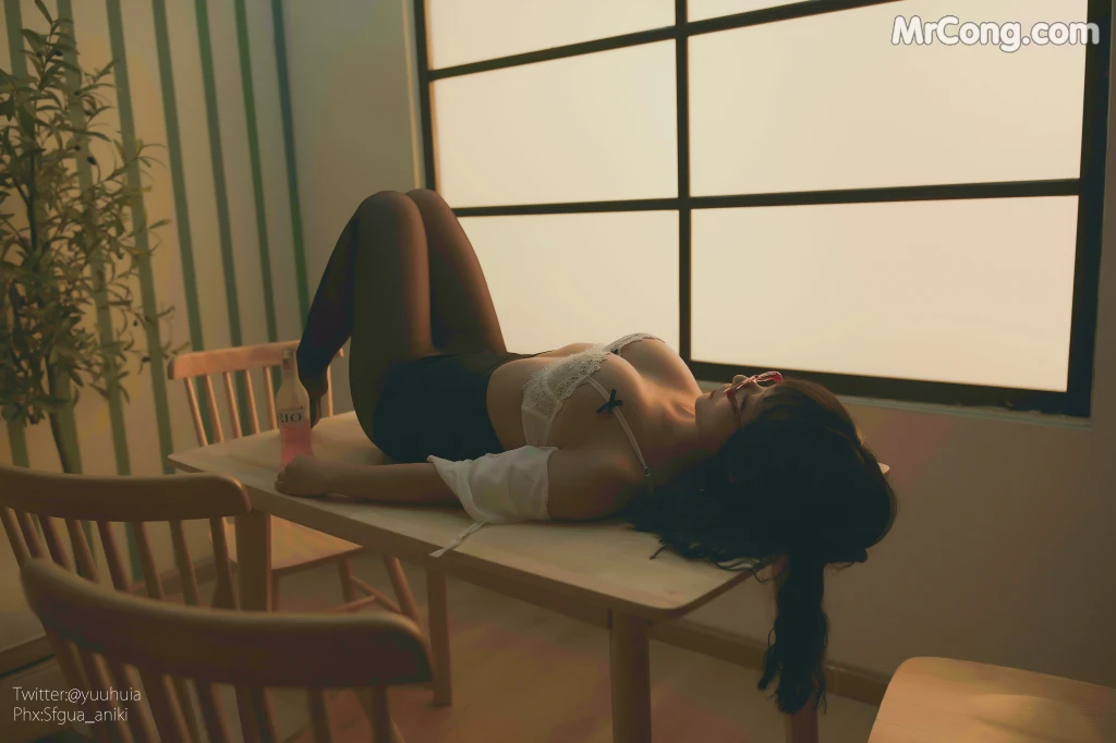 Coser@yuuhui玉汇 No.002: 宿醉 (88 photos)