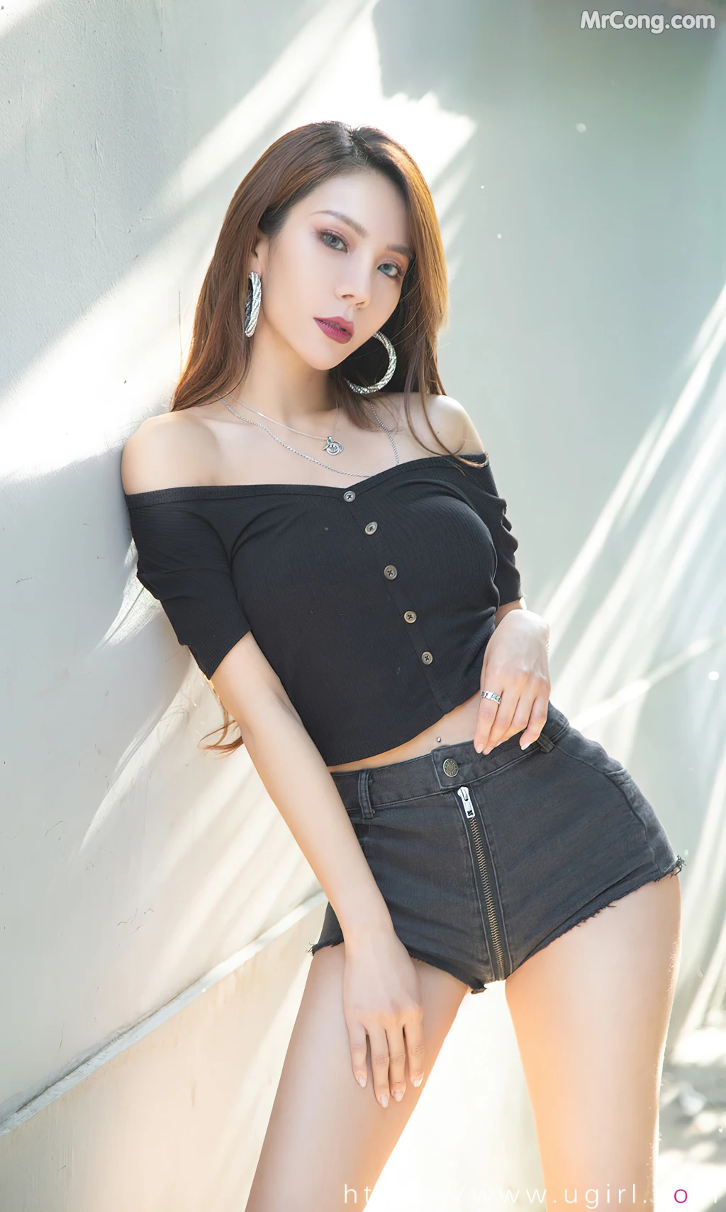 UGIRLS – Ai You Wu App No.2393: Juicy xiaoxiao (35 photos)