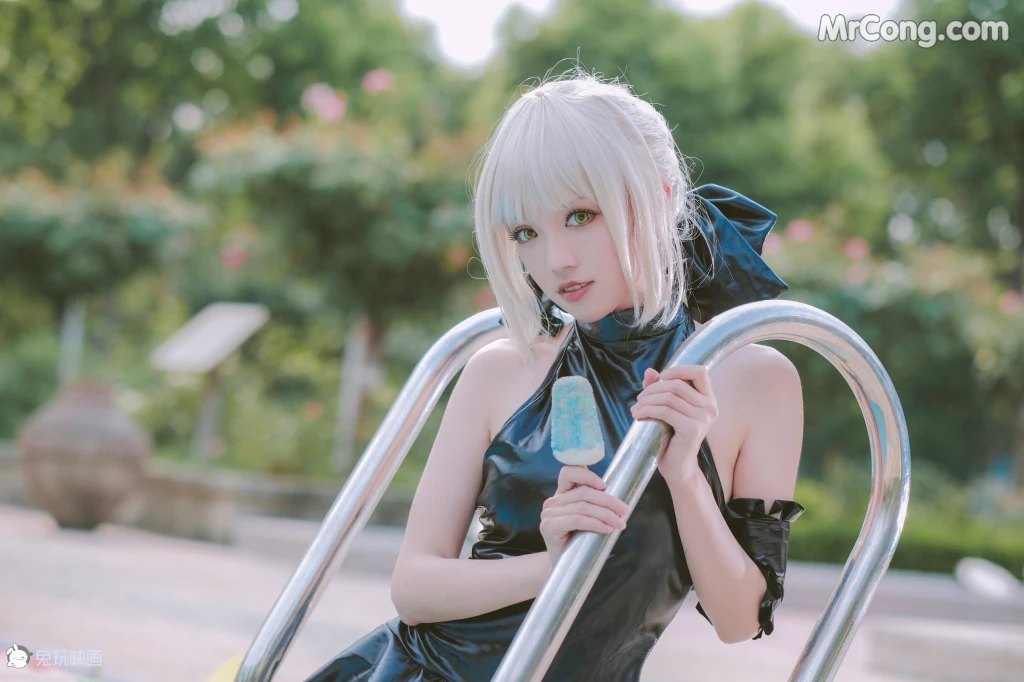 Cosplay@兔玩映画: Vol.012 小性感 (37 photos)