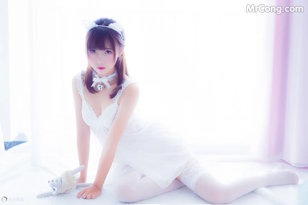 Cosplay@兔玩映画 Vol.013: 吊带睡衣 (50 photos)