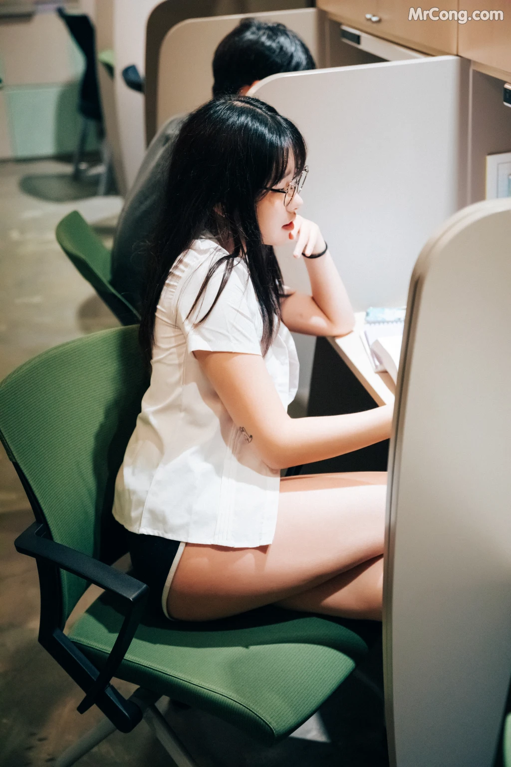 [Loozy] Sonson (손손): Reading Room + S.ver (137 photos) – Page 3
