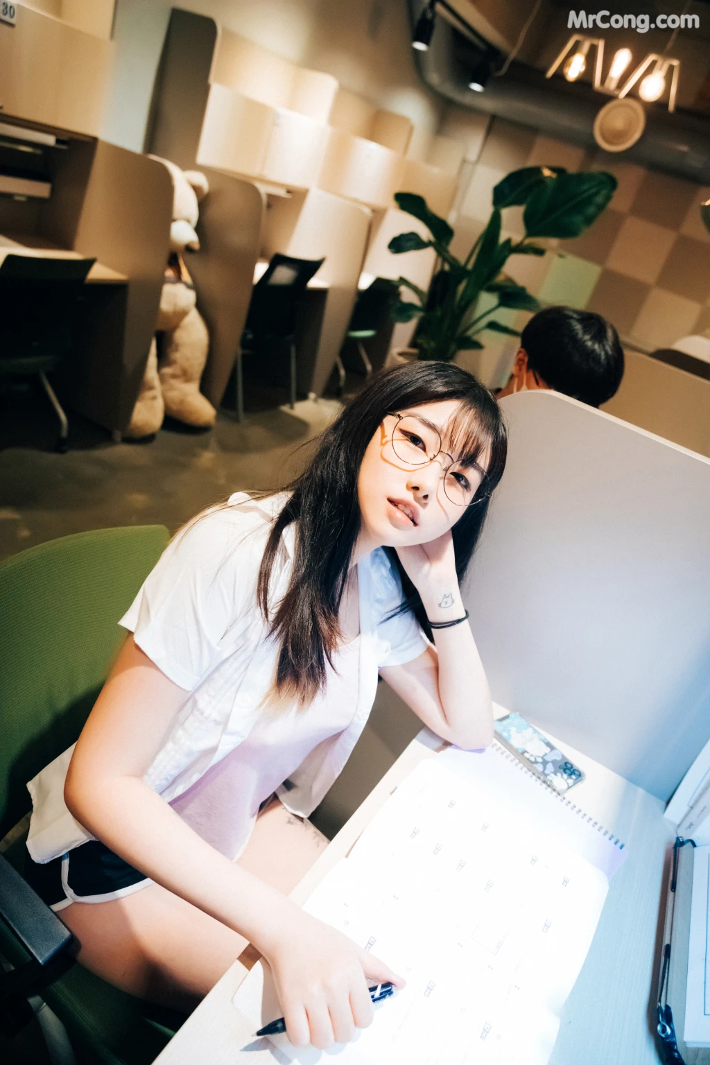 [Loozy] Sonson (손손): Reading Room + S.ver (137 photos) – Page 4