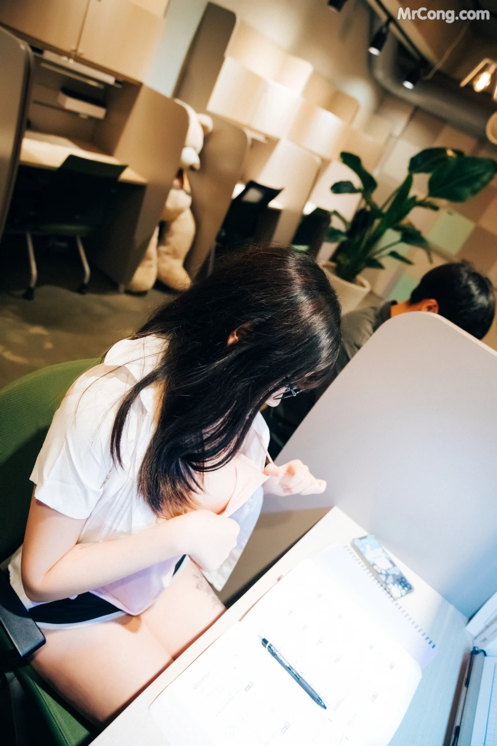 [Loozy] Sonson (손손): Reading Room + S.ver (137 photos) – Page 4