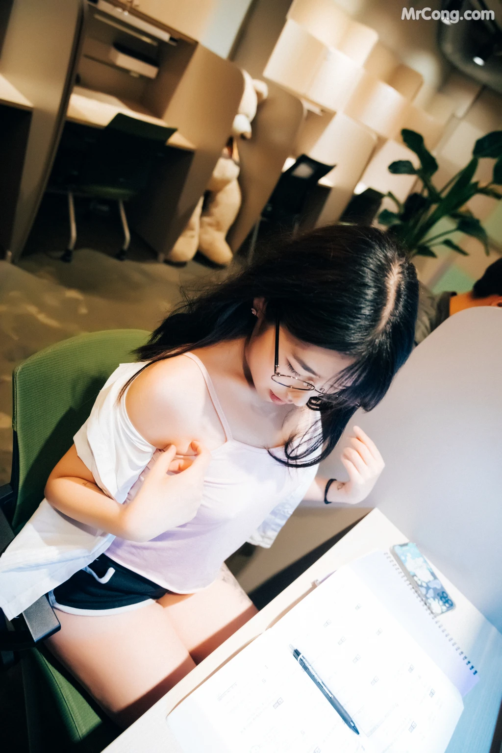 [Loozy] Sonson (손손): Reading Room + S.ver (137 photos) – Page 4