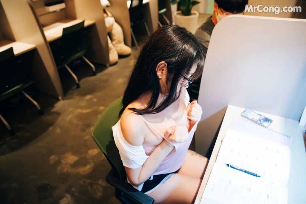 [Loozy] Sonson (손손): Reading Room + S.ver (137 photos) – Page 4